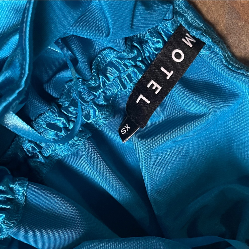 NWOT Motel Rocks Solena Ruched Mini Skirt - Picture 2 of 3